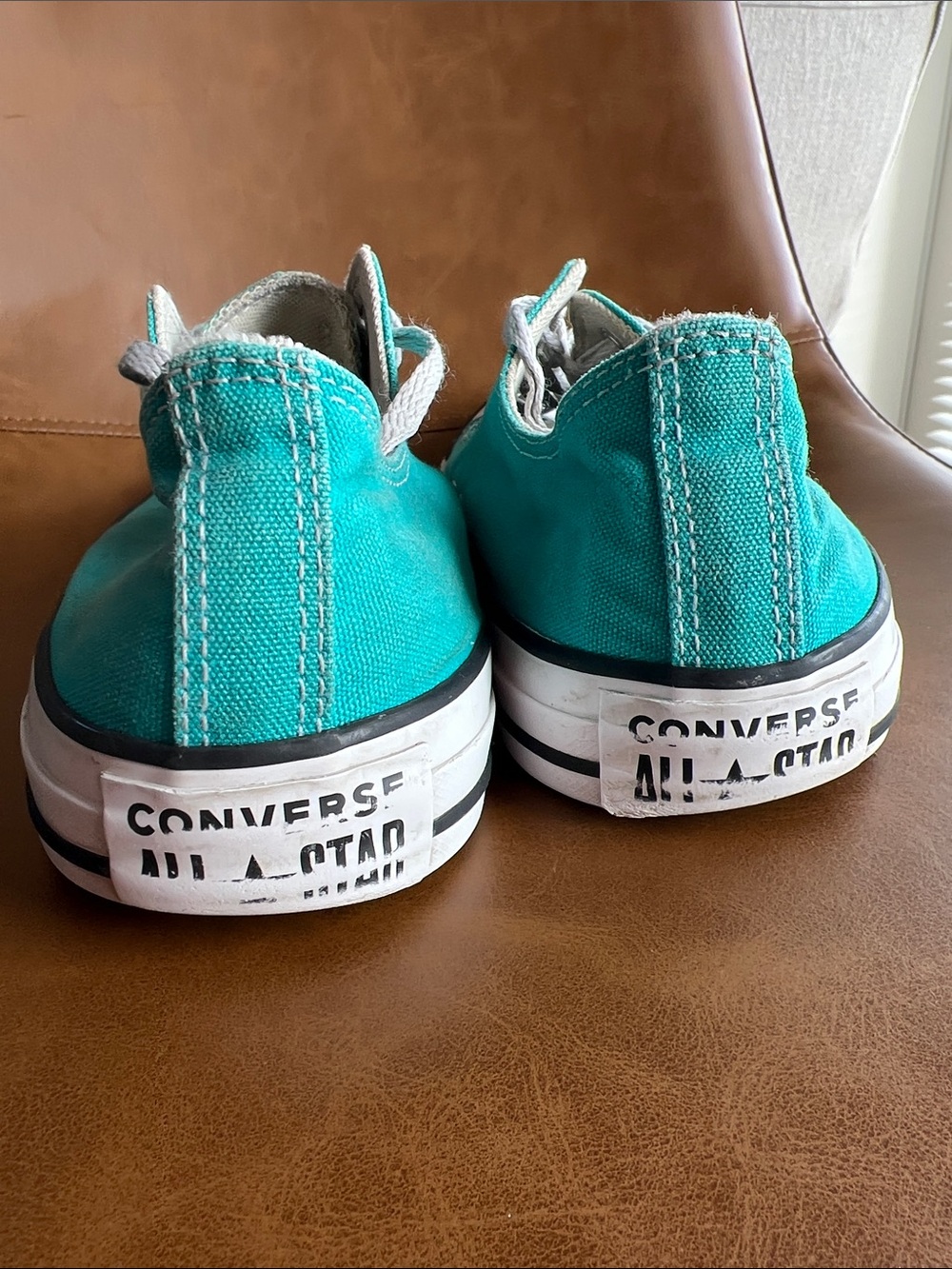 Converse Chuck Taylor Low-Tops - Picture 4 of 4